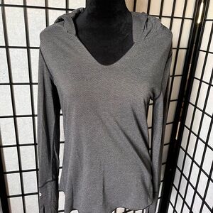 Manduka Gray Women's Hooded Top